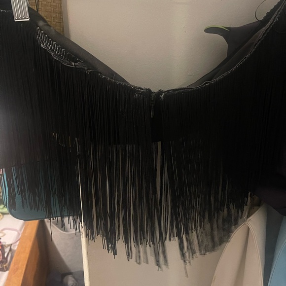 ShowPo Fringe Top - Picture 2 of 4